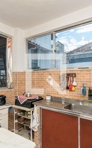Casa à venda com 200m², 4 quartos e 3 vagas Casa à venda com 200m², 4 quartos e 3 vagasCozinha