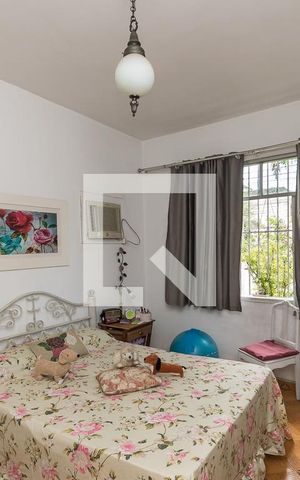 Casa à venda com 200m², 4 quartos e 3 vagas Casa à venda com 200m², 4 quartos e 3 vagasQuarto 1 Suíte
