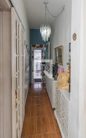 Casa à venda com 200m², 4 quartos e 3 vagas Casa à venda com 200m², 4 quartos e 3 vagasCorredor