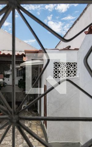 Casa à venda com 200m², 4 quartos e 3 vagas Casa à venda com 200m², 4 quartos e 3 vagasCasa dos fundos - Vista do Quarto