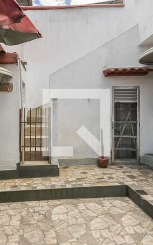 Casa à venda com 200m², 4 quartos e 3 vagas Casa à venda com 200m², 4 quartos e 3 vagasVaranda gourmet