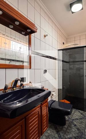 Casa à venda com 309m², 3 quartos e 4 vagasBanheiro