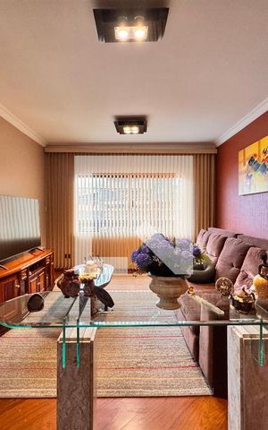 Casa à venda com 309m², 3 quartos e 4 vagasSala