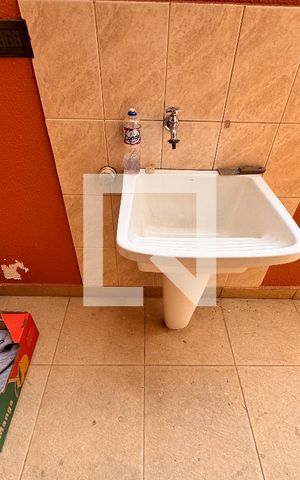 Casa à venda com 309m², 3 quartos e 4 vagasLavanderia edícula  
