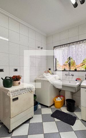 Casa à venda com 309m², 3 quartos e 4 vagasLavanderia