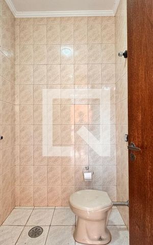 Casa à venda com 309m², 3 quartos e 4 vagasBanheiro 2
