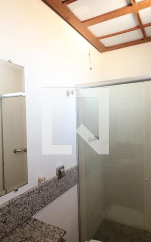 Apartamento à venda com 230m², 4 quartos e 3 vagasBanheiro 