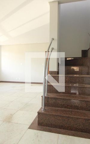 Apartamento à venda com 230m², 4 quartos e 3 vagasEscadas 