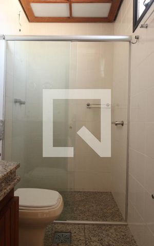 Apartamento à venda com 230m², 4 quartos e 3 vagasBanheiro 