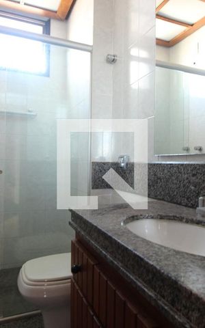 Apartamento à venda com 230m², 4 quartos e 3 vagasBanheiro 