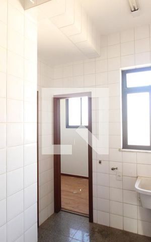 Apartamento à venda com 230m², 4 quartos e 3 vagasÁrea de serviço 