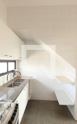 Apartamento à venda com 230m², 4 quartos e 3 vagasCozinha 