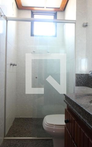 Apartamento à venda com 230m², 4 quartos e 3 vagasBanheiro 