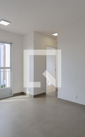 Apartamento à venda com 40m², 2 quartos e 1 vaga Apartamento à venda com 40m², 2 quartos e 1 vagaSala