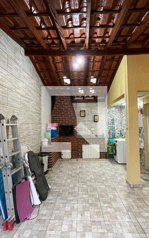 Casa de condomínio para alugar com 82m², 3 quartos e 2 vagas Casa de condomínio para alugar com 82m², 3 quartos e 2 vagasQuintal