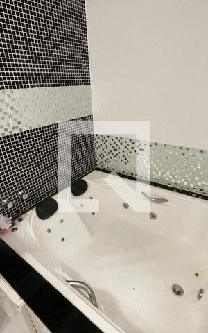 Casa de condomínio para alugar com 82m², 3 quartos e 2 vagas Casa de condomínio para alugar com 82m², 3 quartos e 2 vagasBanheiro da Suíte 1