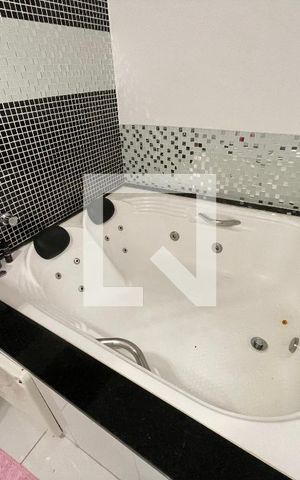 Casa de condomínio para alugar com 82m², 3 quartos e 2 vagas Casa de condomínio para alugar com 82m², 3 quartos e 2 vagasBanheiro da Suíte 1