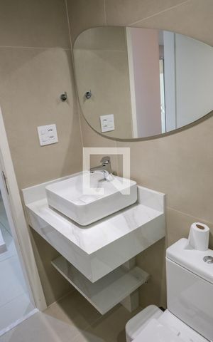 Apartamento à venda com 70m², 3 quartos e 1 vaga Apartamento à venda com 70m², 3 quartos e 1 vagaBanheiro Social