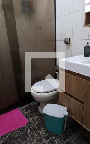 Casa à venda com 242m², 2 quartos e 4 vagasBanheiro Social