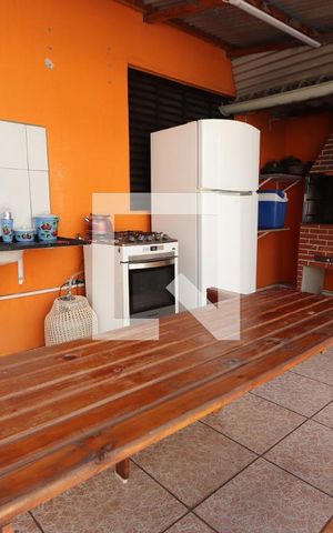 Casa à venda com 242m², 2 quartos e 4 vagasQuintal