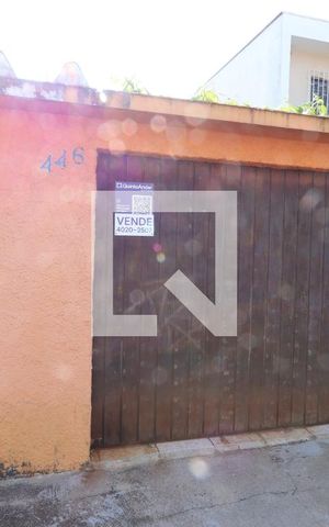Casa à venda com 242m², 2 quartos e 4 vagasFachada