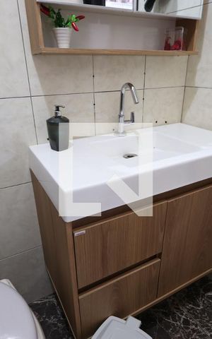 Casa à venda com 242m², 2 quartos e 4 vagasBanheiro Social