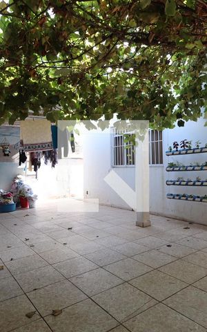 Casa à venda com 242m², 2 quartos e 4 vagasGaragem