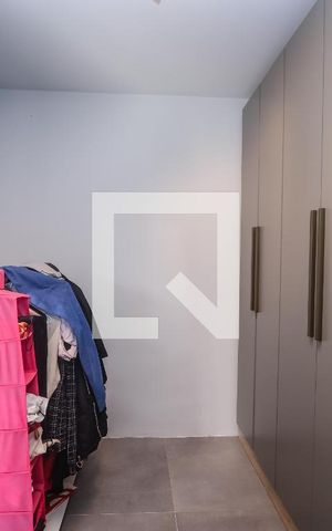 Apartamento à venda com 127m², 2 quartos e 2 vagas Apartamento à venda com 127m², 2 quartos e 2 vagasCloset da Suite