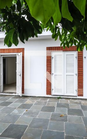 Casa para alugar com 200m², 4 quartos e 3 vagas Casa para alugar com 200m², 4 quartos e 3 vagasQuintal