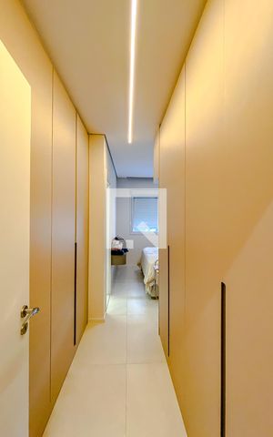 Apartamento à venda com 265m², 3 quartos e 2 vagasQuarto 2 - Suíte