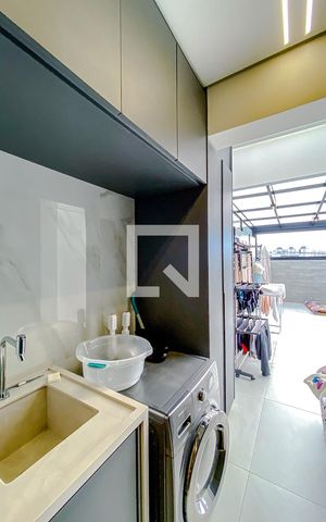 Apartamento à venda com 265m², 3 quartos e 2 vagasCozinha e Área de Serviço
