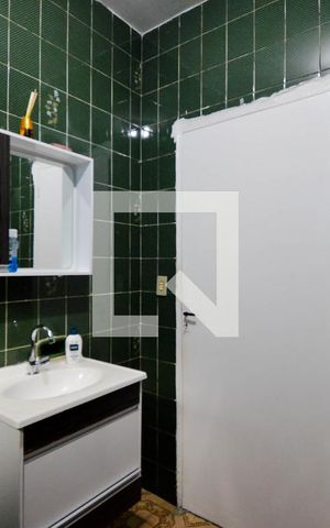 Casa para alugar com 73m², 1 quarto e 2 vagasBanheiro