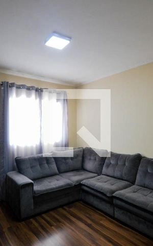 Casa para alugar com 73m², 1 quarto e 2 vagasSala