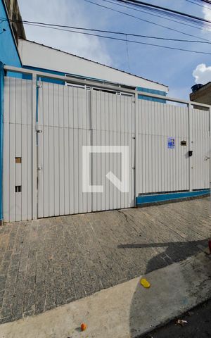 Casa para alugar com 73m², 1 quarto e 2 vagasFachada