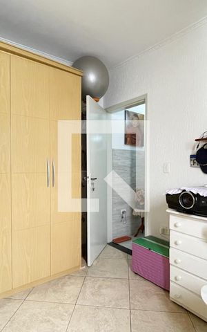 Casa à venda com 200m², 2 quartos e 2 vagas Casa à venda com 200m², 2 quartos e 2 vagasQuarto 2