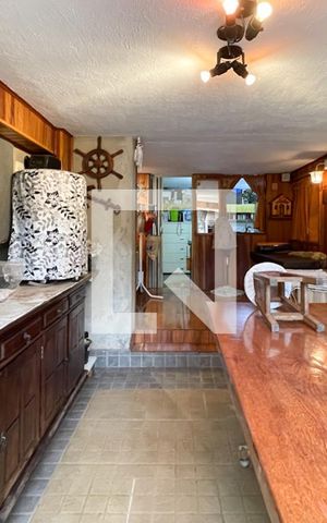 Casa à venda com 200m², 2 quartos e 2 vagas Casa à venda com 200m², 2 quartos e 2 vagasÁrea - Churrasqueira
