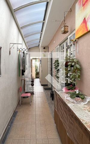 Casa à venda com 200m², 2 quartos e 2 vagas Casa à venda com 200m², 2 quartos e 2 vagasQuintal