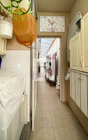 Casa à venda com 200m², 2 quartos e 2 vagas Casa à venda com 200m², 2 quartos e 2 vagasÁrea de Serviço