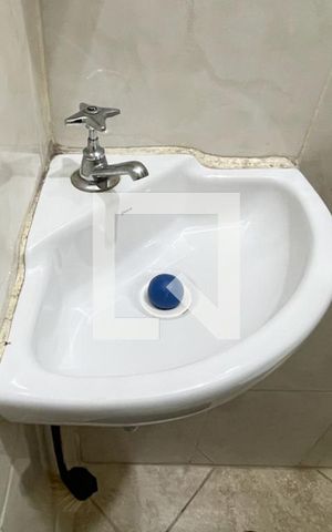Casa à venda com 200m², 2 quartos e 2 vagas Casa à venda com 200m², 2 quartos e 2 vagasLavabo