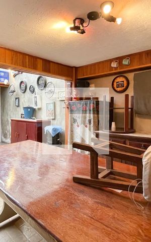 Casa à venda com 200m², 2 quartos e 2 vagas Casa à venda com 200m², 2 quartos e 2 vagasÁrea - Churrasqueira