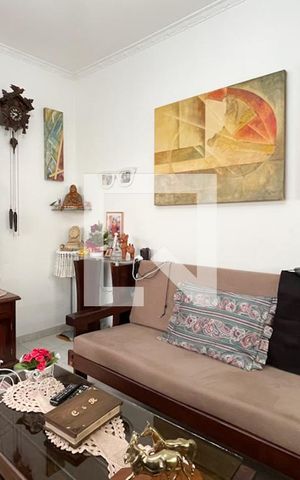 Casa à venda com 200m², 2 quartos e 2 vagas Casa à venda com 200m², 2 quartos e 2 vagasSala