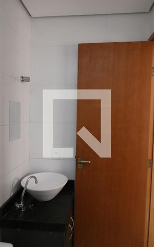 Apartamento para alugar com 38m², 2 quartos e sem vagaBanheiro