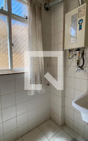 Apartamento à venda com 120m², 4 quartos e 2 vagas Apartamento à venda com 120m², 4 quartos e 2 vagasCozinha e Área de Serviço