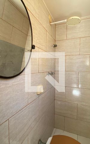 Apartamento à venda com 120m², 4 quartos e 2 vagas Apartamento à venda com 120m², 4 quartos e 2 vagasBanheiro de serviço