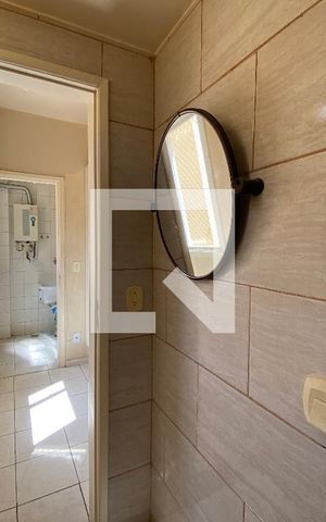 Apartamento à venda com 120m², 4 quartos e 2 vagas Apartamento à venda com 120m², 4 quartos e 2 vagasBanheiro de serviço