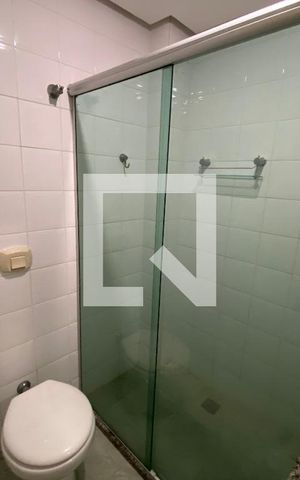 Apartamento à venda com 120m², 4 quartos e 2 vagas Apartamento à venda com 120m², 4 quartos e 2 vagasBanheiro Social