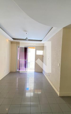 Apartamento à venda com 120m², 4 quartos e 2 vagas Apartamento à venda com 120m², 4 quartos e 2 vagasSala