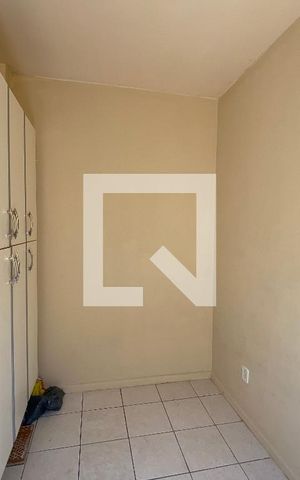 Apartamento à venda com 120m², 4 quartos e 2 vagas Apartamento à venda com 120m², 4 quartos e 2 vagasQuarto de Serviço