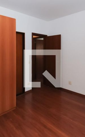 Casa à venda com 177m², 3 quartos e 6 vagas Casa à venda com 177m², 3 quartos e 6 vagasQuarto 1 ( Suíte )
