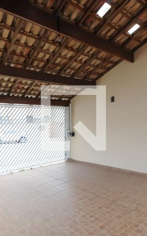 Casa à venda com 177m², 3 quartos e 6 vagas Casa à venda com 177m², 3 quartos e 6 vagasGaragem